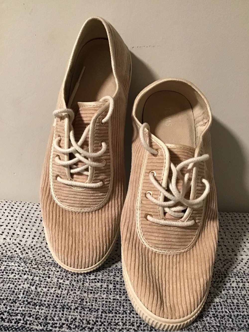 Toms Women's Tan Corduroy Moccasins